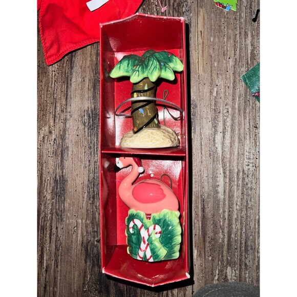 Kitschy flamingo Christmas holiday decor ornaments bundle lot - Picture 6 of 8